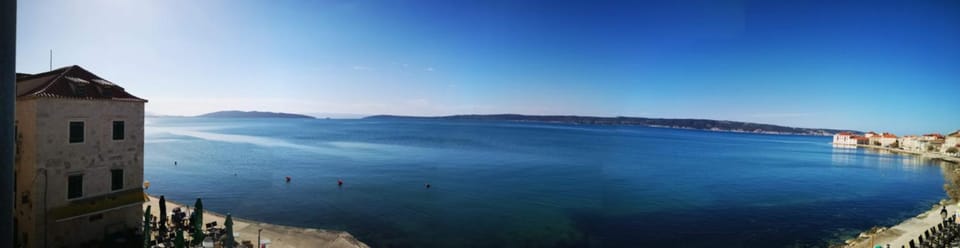 Off site, On site, Sea view