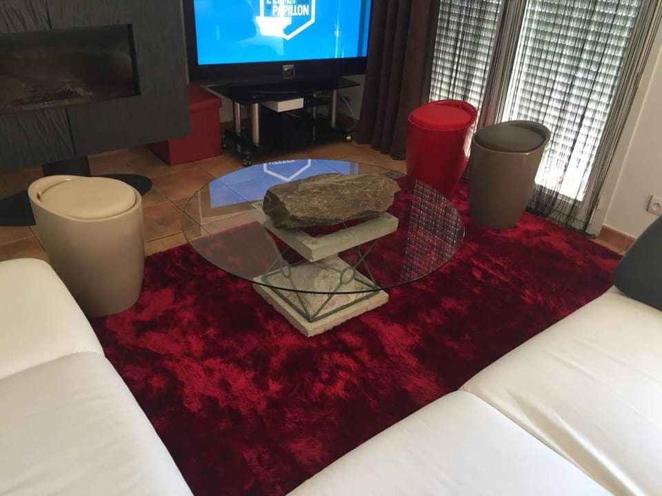 Chambre dans une villa Vacation rental in Occitanie