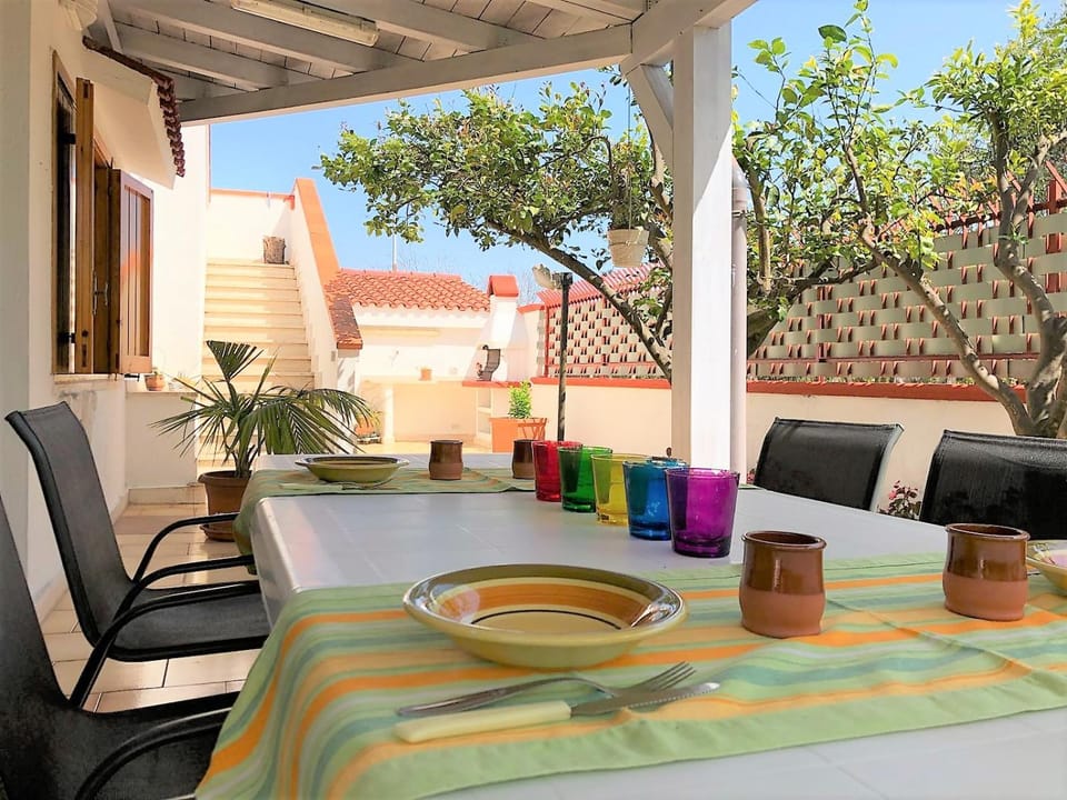Patio, Patio, BBQ facilities, Garden, Garden, Balcony/Terrace, Dining area
