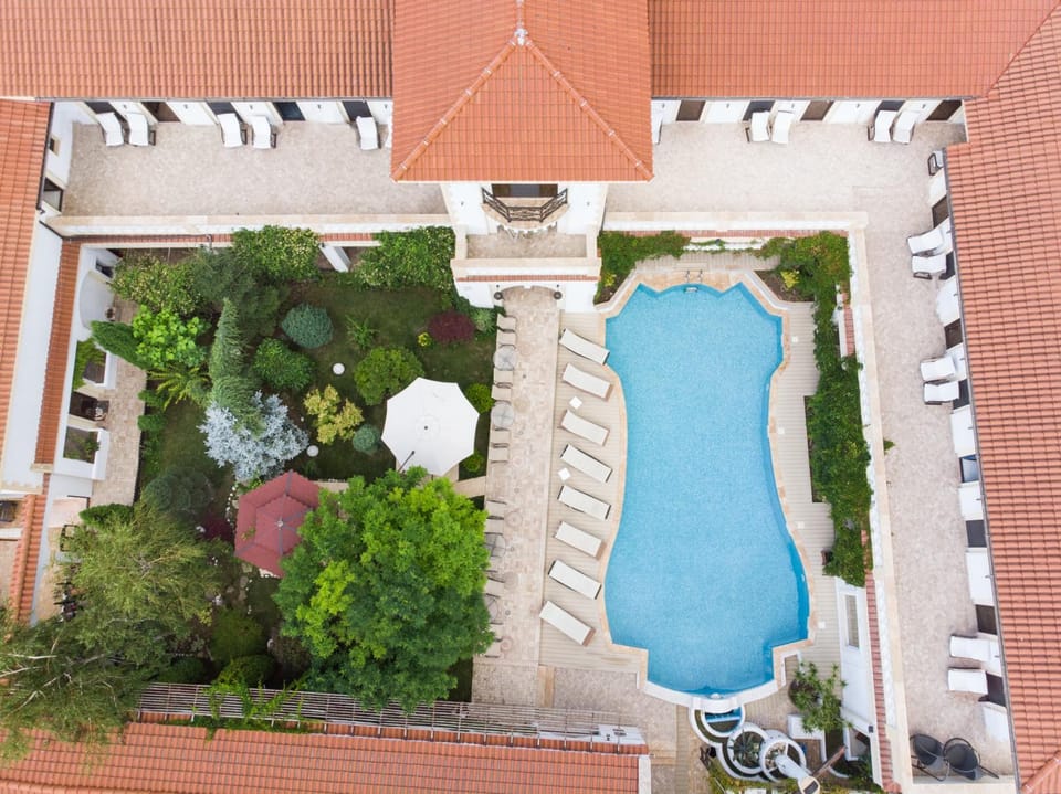 Bird's eye view, Pool view, Swimming pool