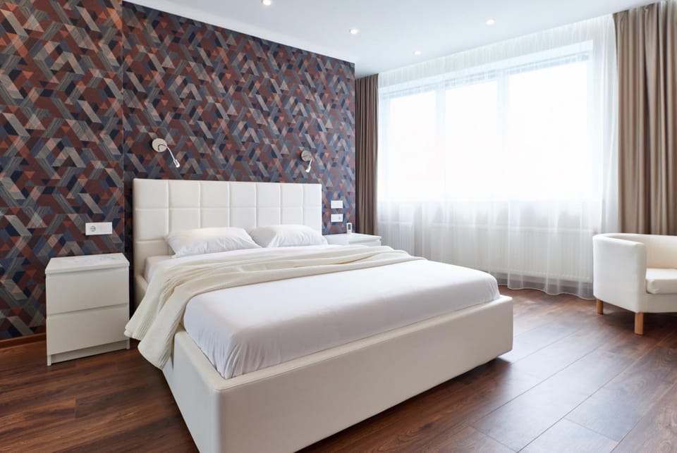 Bed, Day, Summer, Bedroom, On site, Location