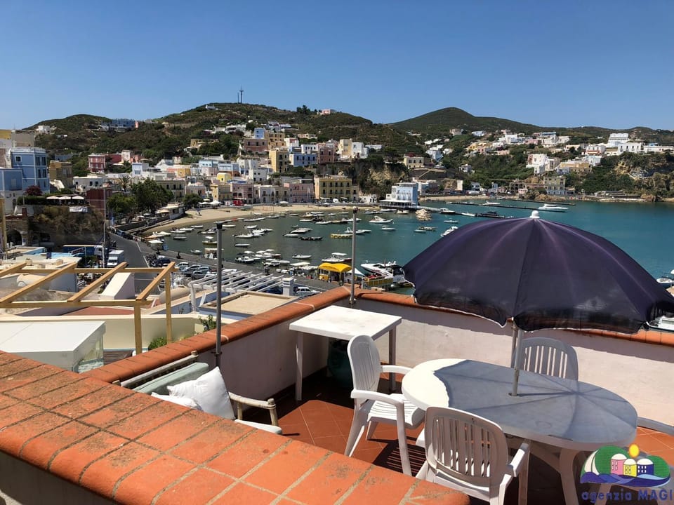 Magi - Bellavista Apartment in Ponza
