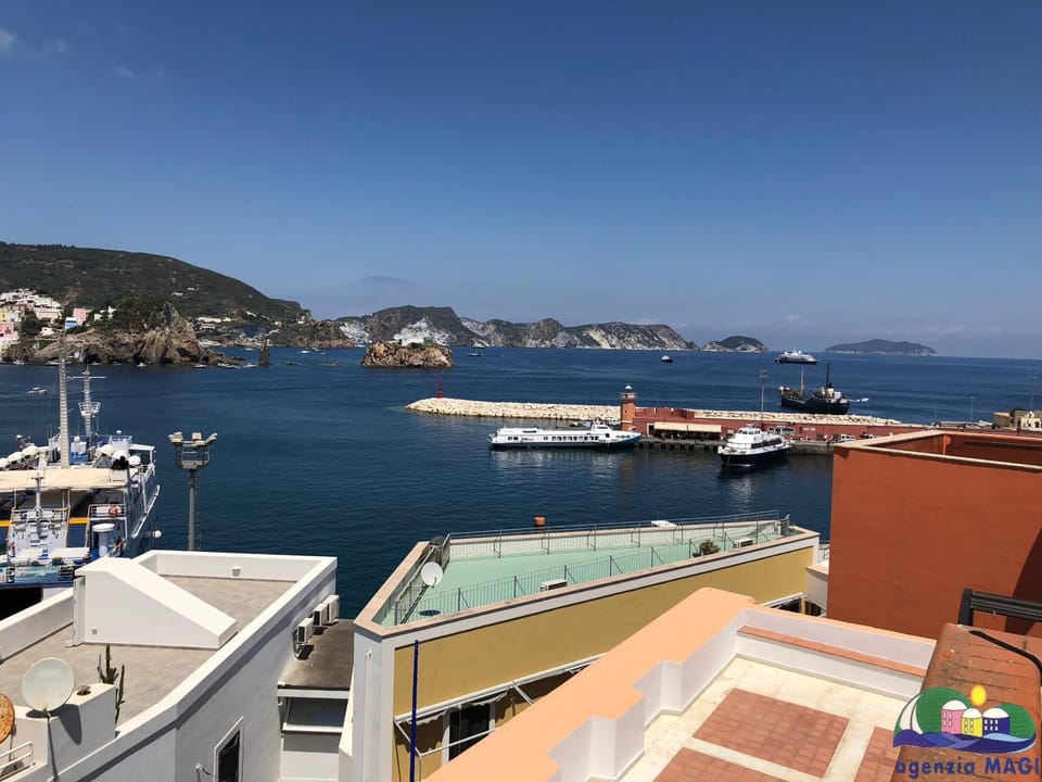 Magi - Bellavista Apartment in Ponza