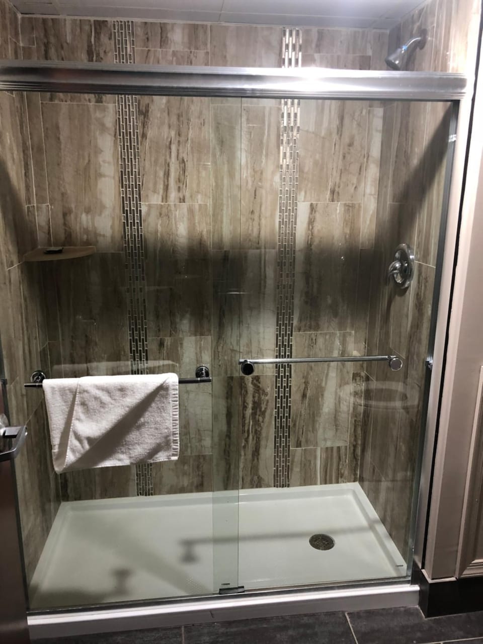 Shower, Bathroom, Decorative detail