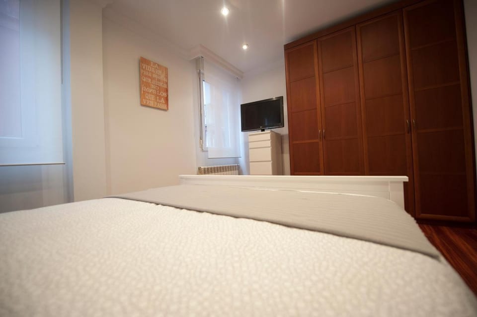 Living room, Bedroom