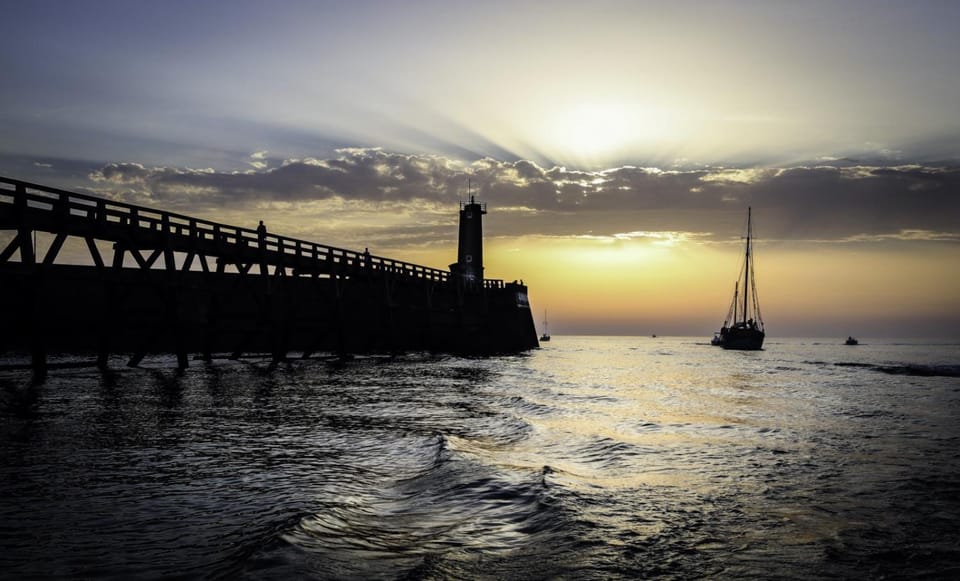 Nearby landmark, Neighbourhood, Natural landscape, Beach, Sunset