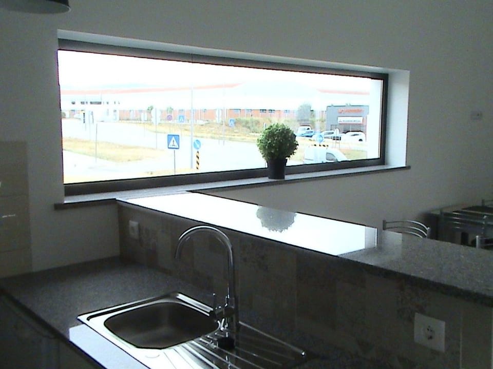 Kitchen or kitchenette, Communal kitchen