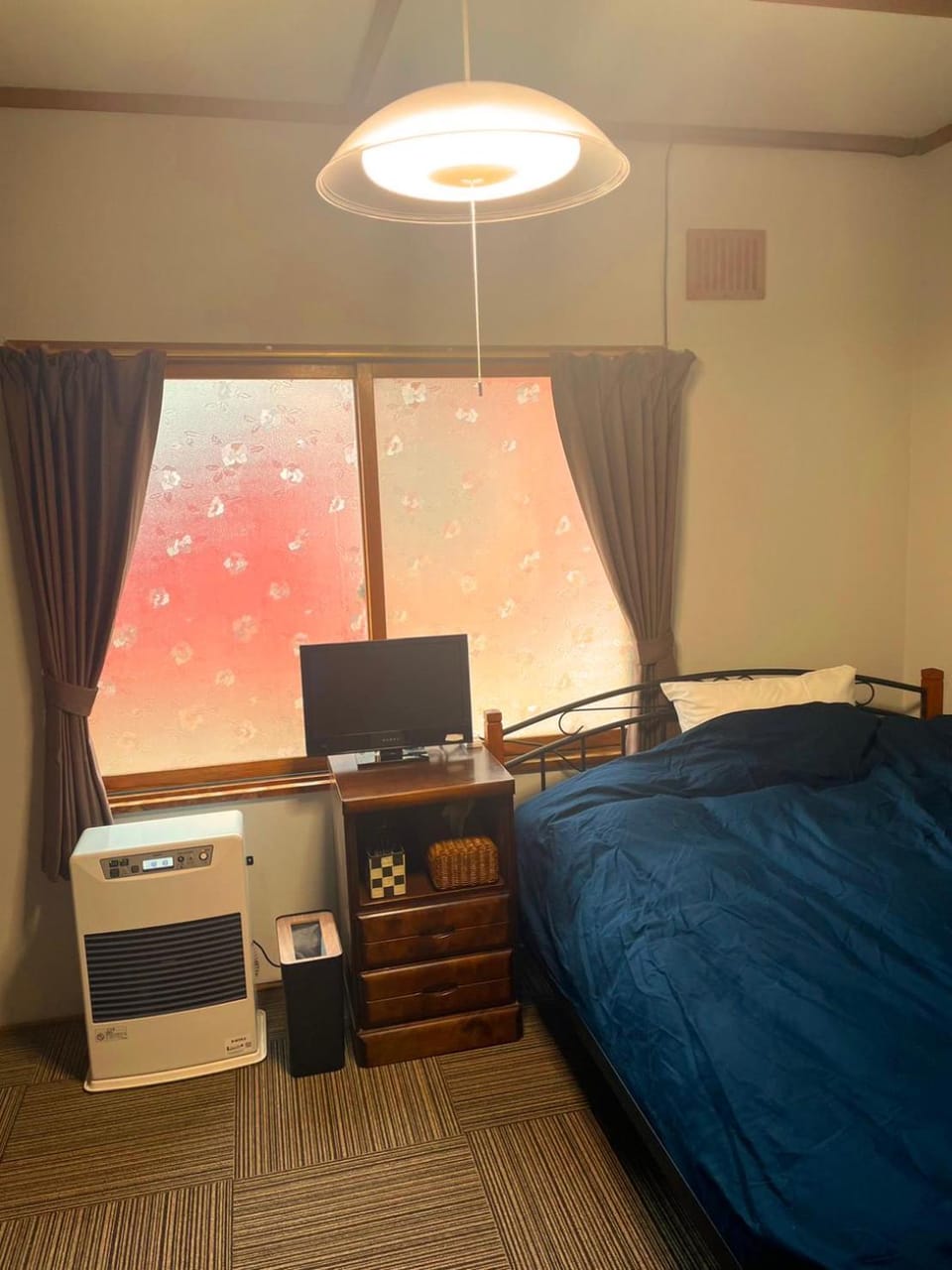 Bed, TV and multimedia