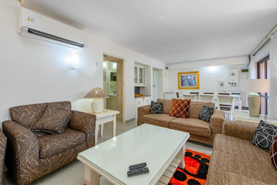TV and multimedia, Living room, air conditioner