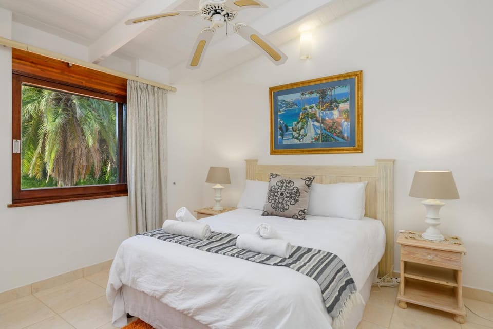 Bed, Bedroom, fireplace