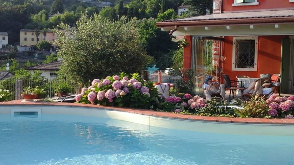 Property building, Spring, Day, Natural landscape, Garden, Garden view, Pool view, Swimming pool, Swimming pool
