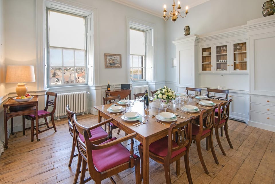 Merchant's House - LARGE two floor apartment!! Sleeps up to 11 people, First floor available separately, sleeping 2 people at a reduced rate!!! Apartment in Scotland