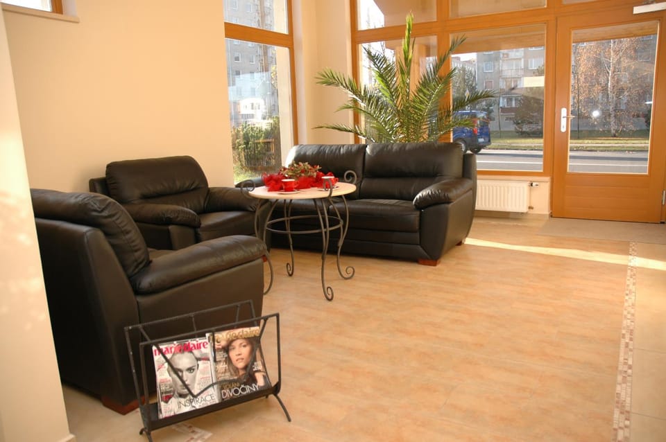 Day, Lobby or reception