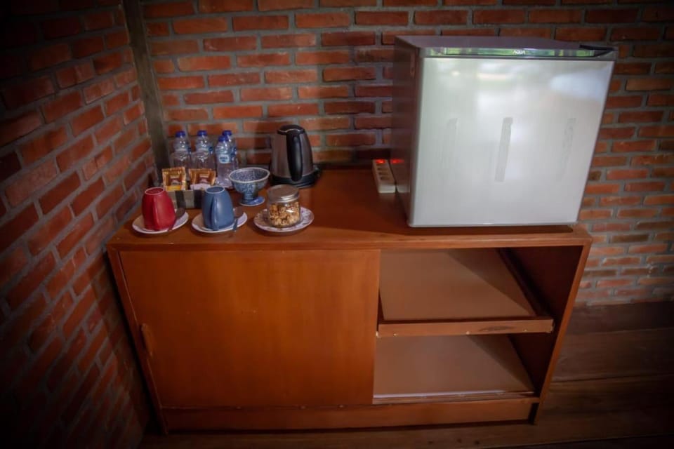 Coffee/tea facilities, Food and drinks