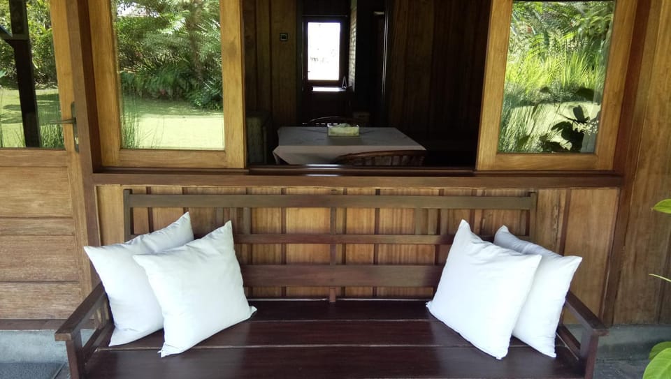 Day, Seating area, Garden view