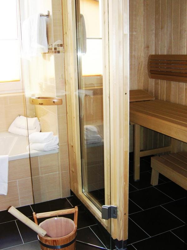 Ferienpark Templin direkt neben der Naturtherme Campground/ 
RV Resort in Templin