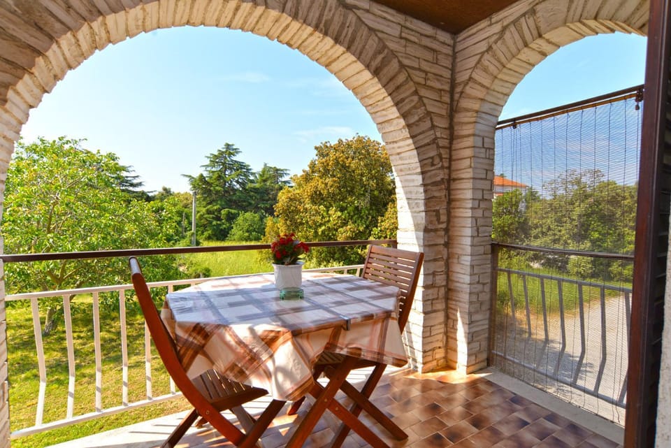 Apartment & room Milka 1633 Bed and Breakfast in Pula
