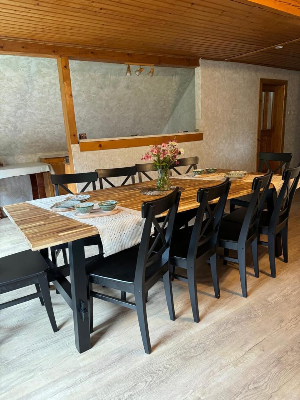 Property building, Restaurant/places to eat