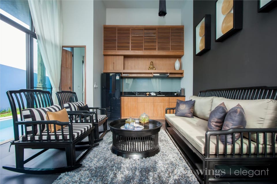 Kitchen or kitchenette, Living room, Seating area