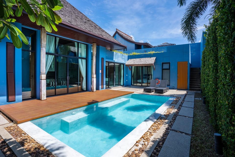 Property building, Swimming pool