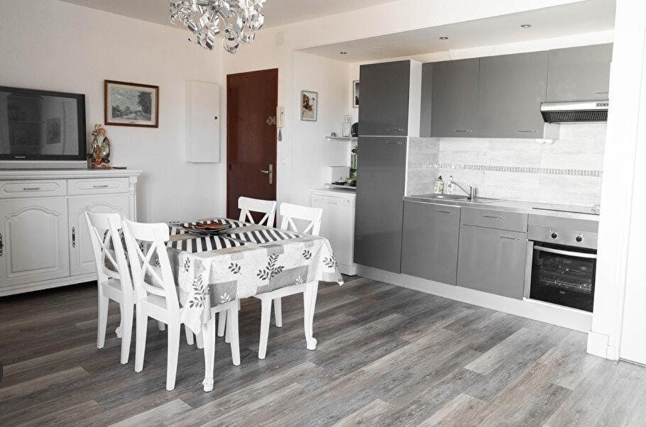 Appart 2 pièces 45m2 Cavalaire/Mer Apartment in Cavalaire-sur-Mer