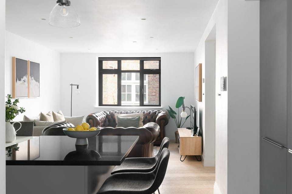 Living room, Seating area, Dining area