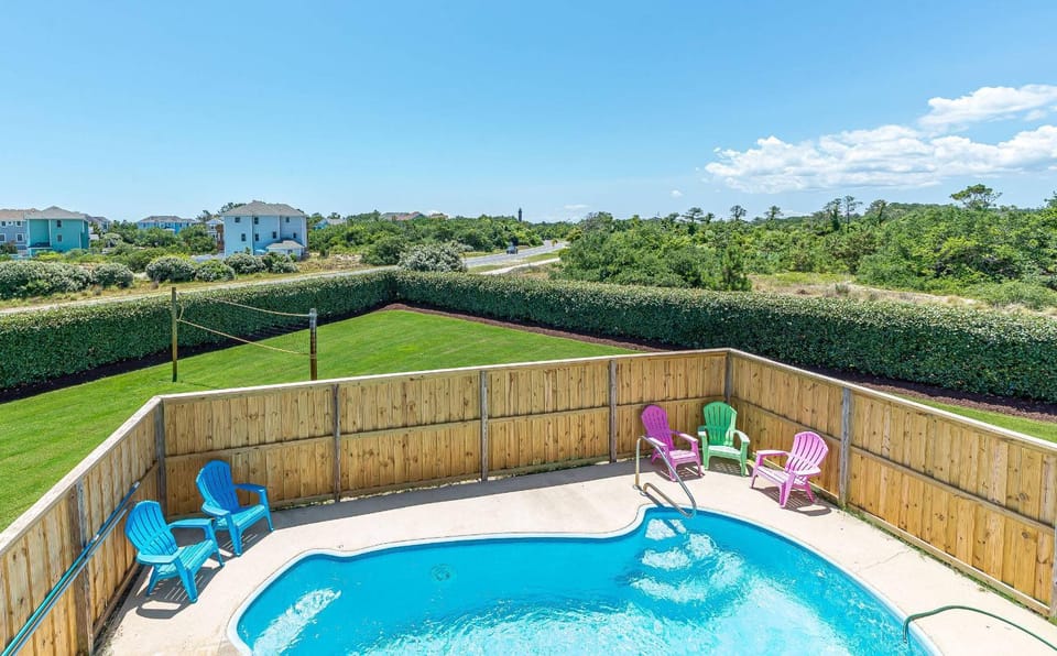 Puppy Love - Corolla, Villages at Ocean Hill, Pool, Hot Tub, Nearby Amenities, Lighthouse, Pets OK House in Corolla