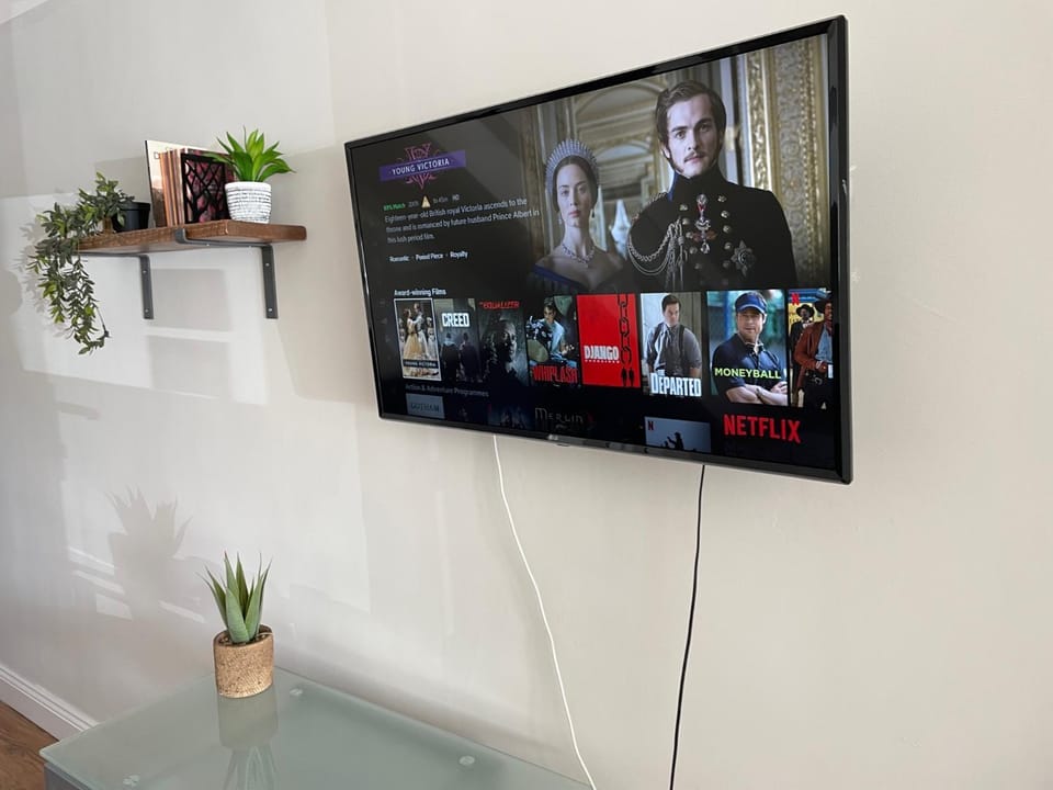 Communal lounge/ TV room, TV and multimedia