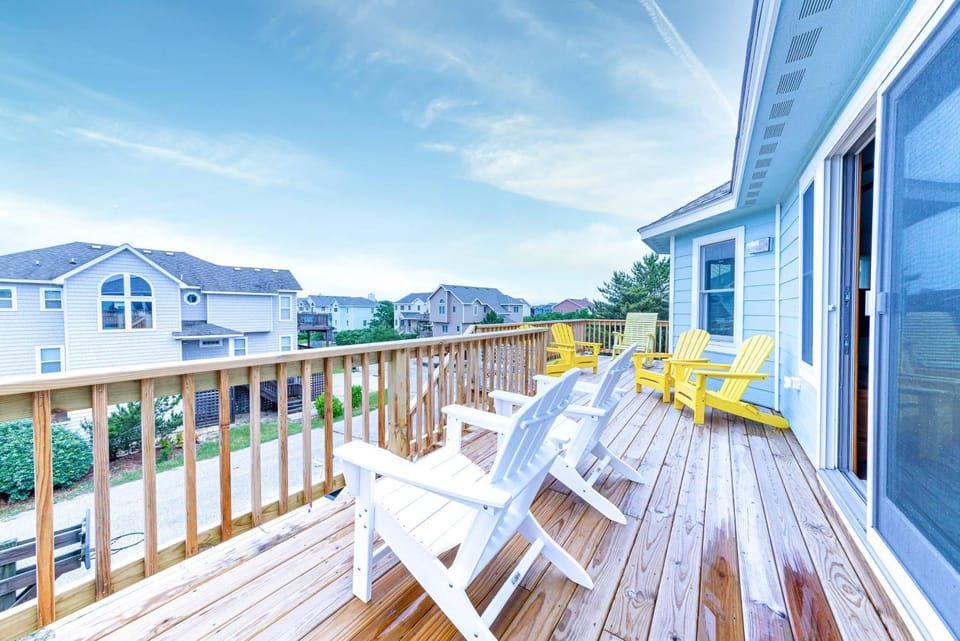 Blue Moon - Corolla, Crown Point, 240 Yds to Beach, Hot Tub, Pets OK, Community Pool and Tennis House in Corolla