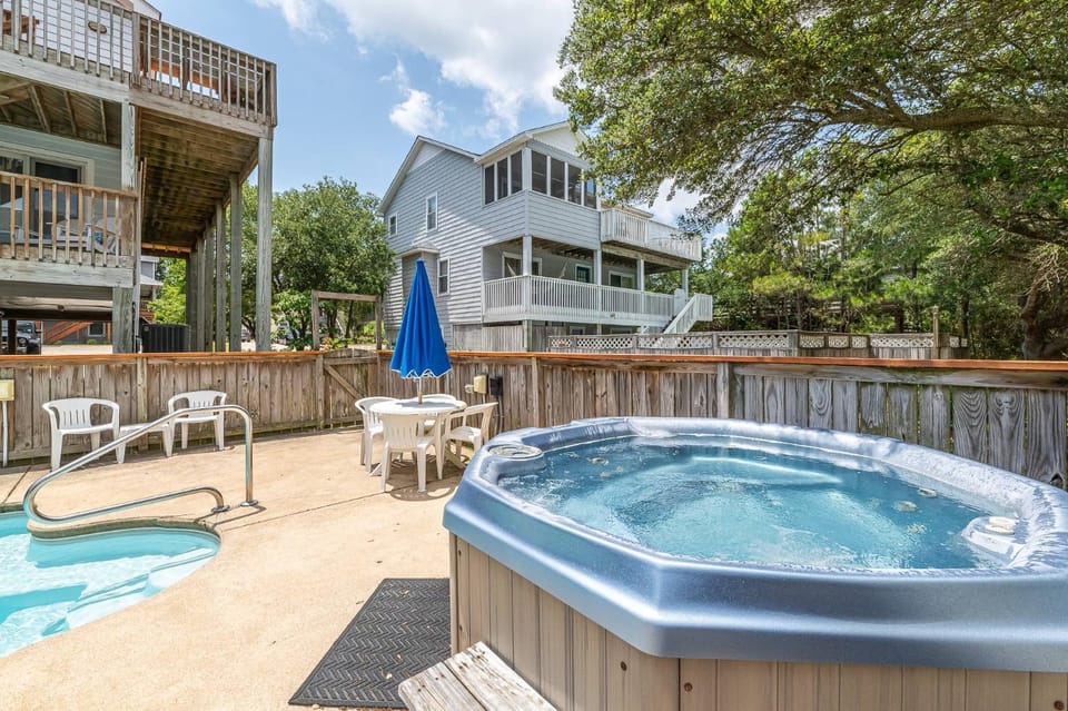 Faraway - Corolla, Ocean Sands, Oceanside, Pool, Hot Tub, Community Pool House in Corolla