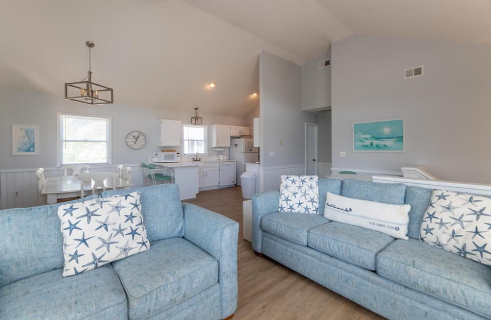Faraway - Corolla, Ocean Sands, Oceanside, Pool, Hot Tub, Community Pool House in Corolla