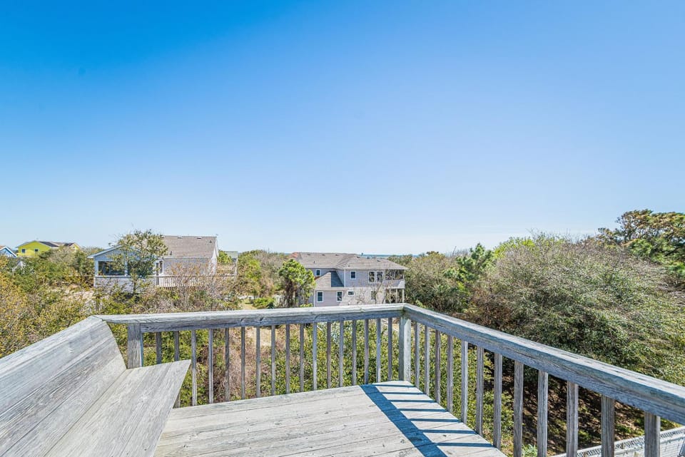 Coffee to Cocktails - Duck, Ocean Dunes, Ocean View, 400 Yds to Beach, Hot Tub, Pets OK House in Duck