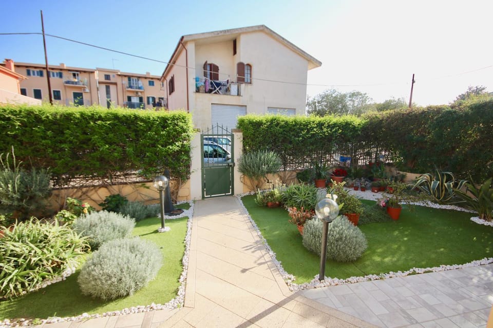 Casa Degli Ospiti Bed and Breakfast in Olbia