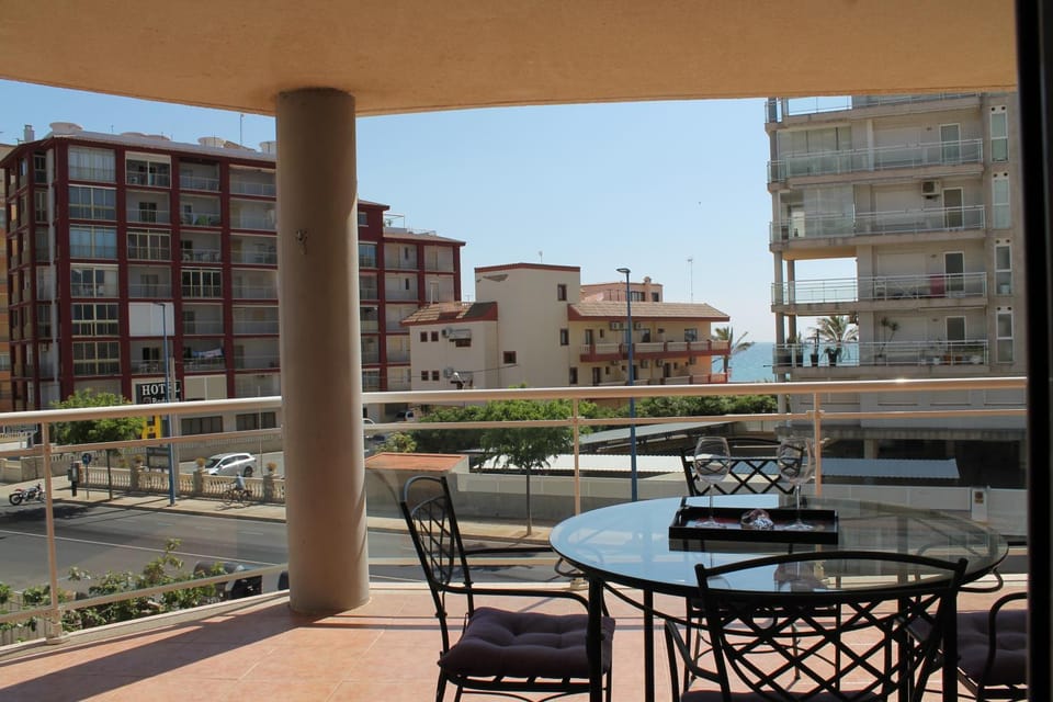 Balcony/Terrace, Street view