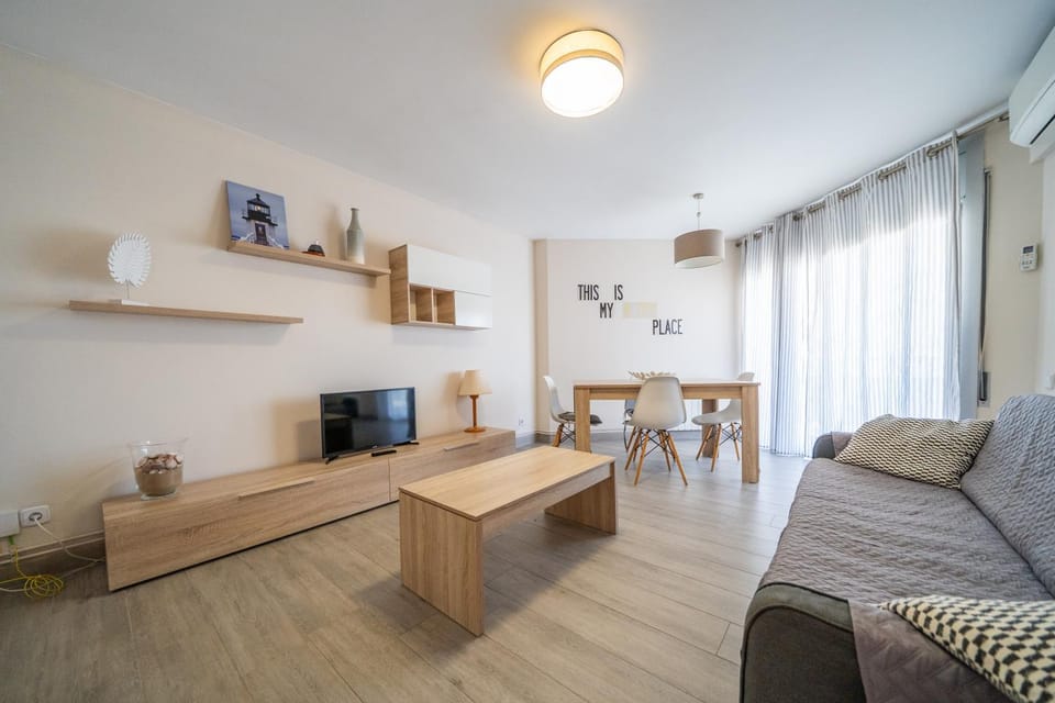 TV and multimedia, Living room, Dining area