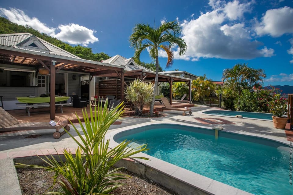 Property building, Patio, Swimming pool