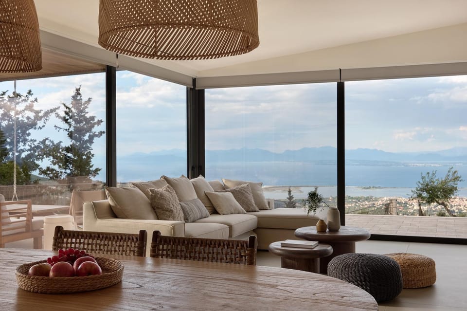 Day, Natural landscape, View (from property/room), Balcony/Terrace, Living room, Seating area, Mountain view, Sea view