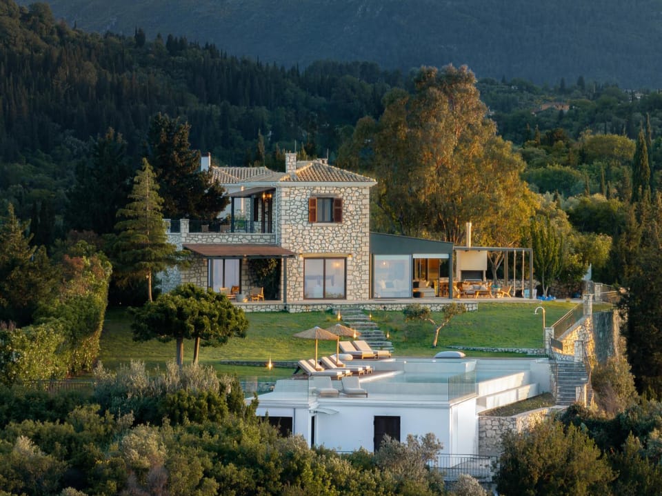Property building, Day, Natural landscape, Garden, Garden view, Mountain view