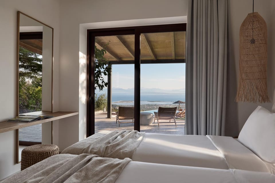 Bed, Natural landscape, View (from property/room), Balcony/Terrace, Photo of the whole room, Bedroom, Mountain view, Sea view