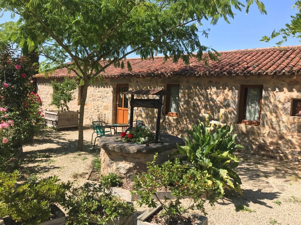 la raymondiere Bed and Breakfast in Nouvelle-Aquitaine