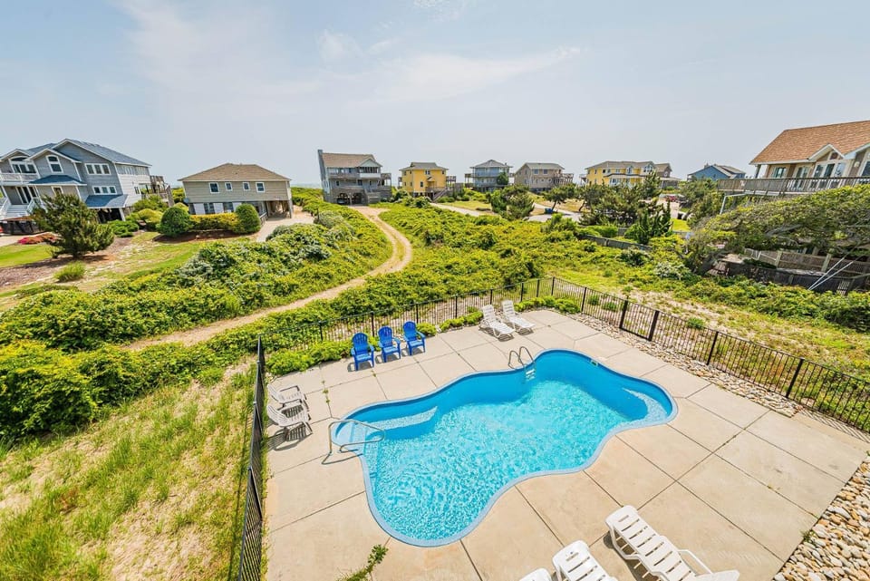 Arcadia - Duck, Caffey's Inlet, Ocean Views, 50 Yards to Beach, Pool, Pets OK, Cul-de-sac Location House in Duck