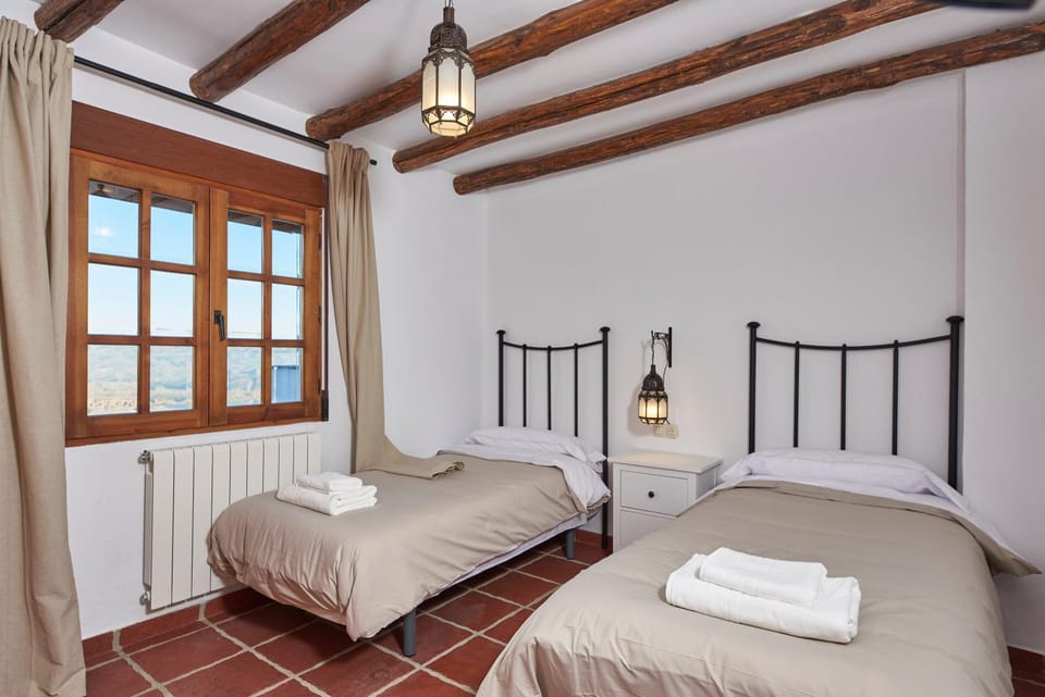 La Almunia de la Alpujarra Apartment in Alpujarra Granadina