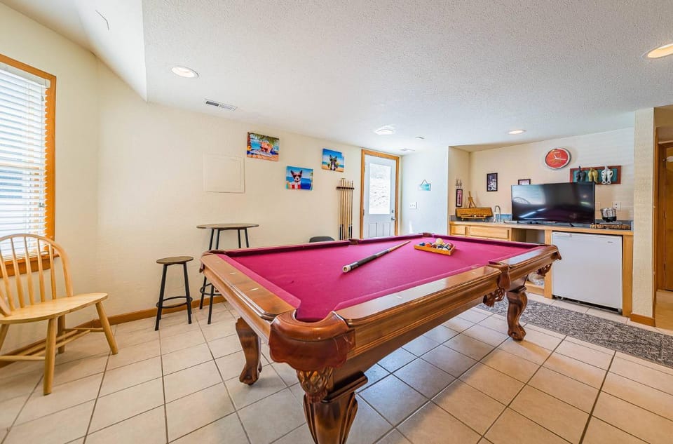 Knot A Care - Corolla, Ocean Sands, 400 Yds to Beach, Pool, Hot Tub, Pool Table, Pets OK House in Corolla
