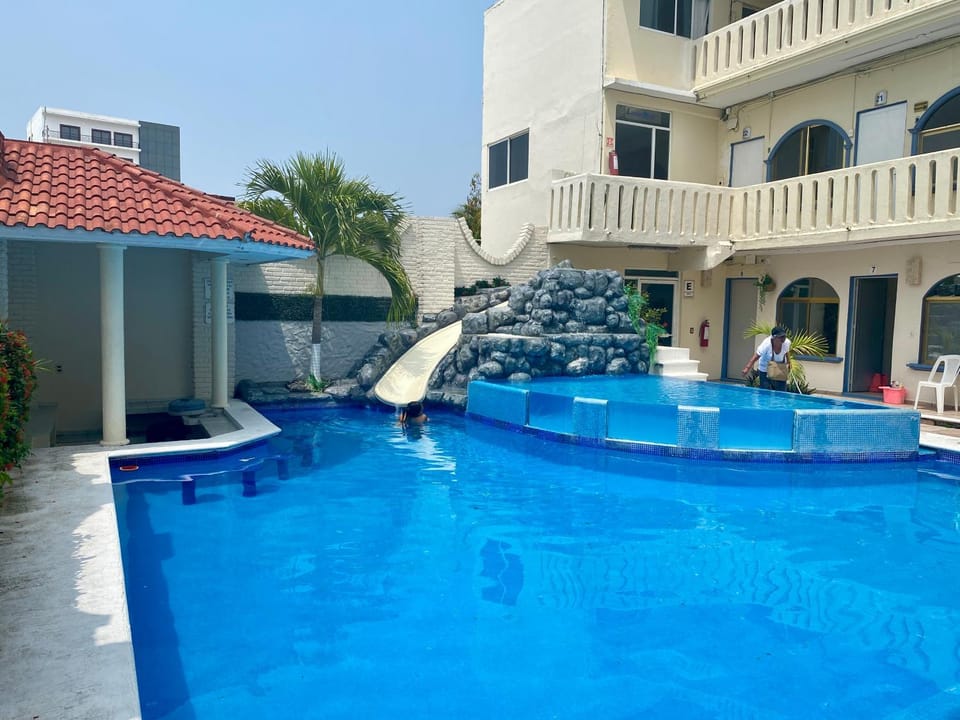 Swimming pool