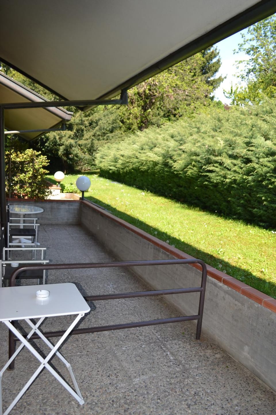 Patio, Day