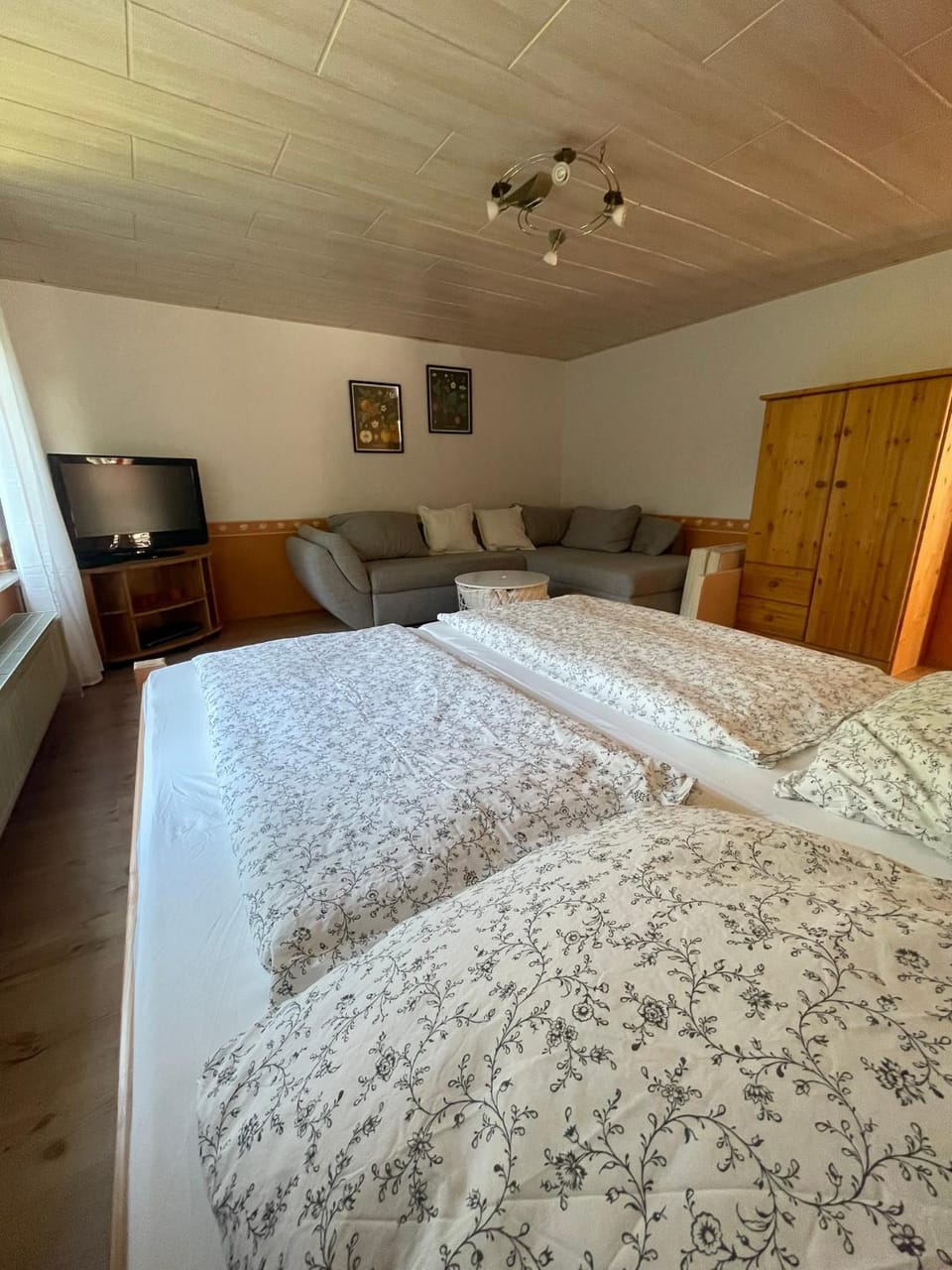 Living room, Bedroom