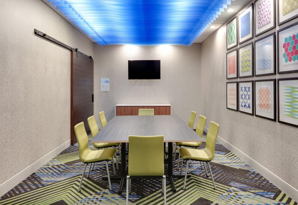Meeting/conference room