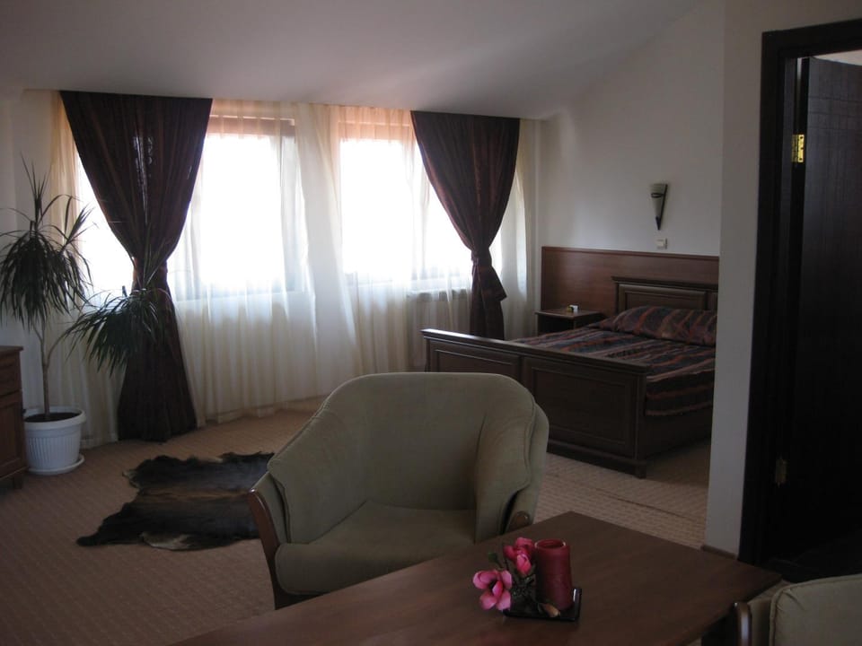 Living room, Bedroom