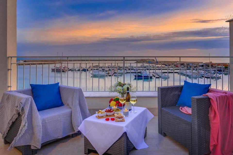 Patio, Natural landscape, View (from property/room), Balcony/Terrace, Balcony/Terrace, Sea view