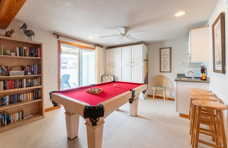 Pelican Watch - Kitty Hawk MP 3, 16 Yards to Beach, Ocean View, Pool, Hot Tub, Pool Table, Flex Stays House in Kitty Hawk